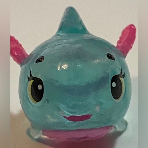 Hatchimals Colleggtibles Season 1 Ultra Rare Polar Paradise Pink Wings - Picture 3 of 8